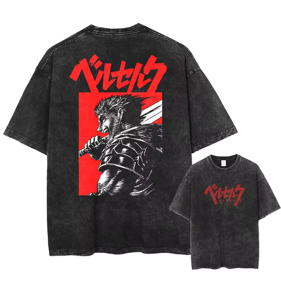 Camiseta con estampa de Berserk Guts
